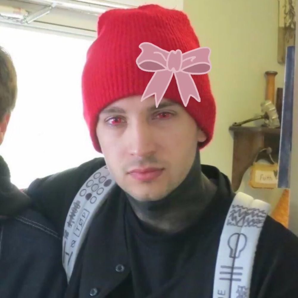 |-/