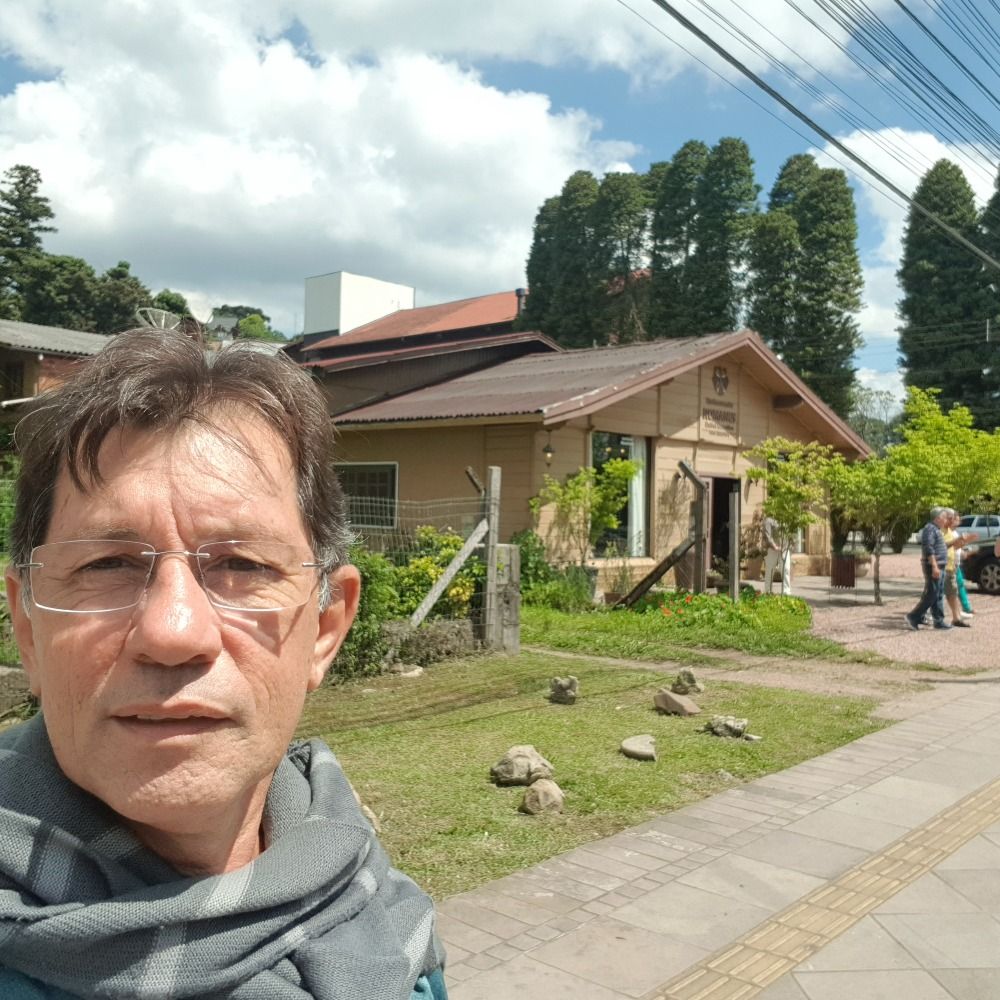Professor Rui