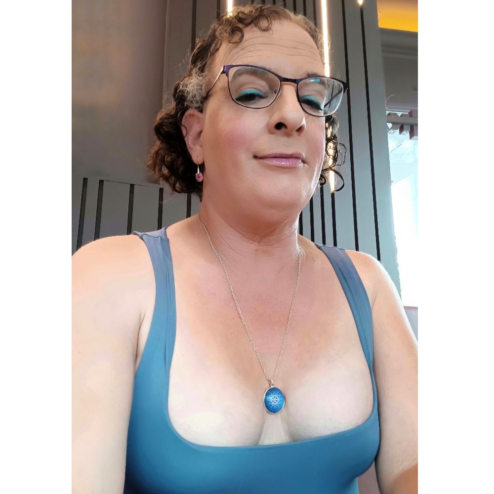 Frau Jaffe. Trans woman. She/Her 🏳️‍⚧️⚧️🌈💗🧘☕'s avatar