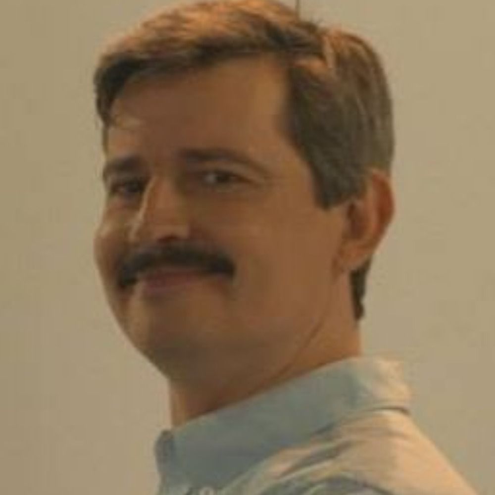 José