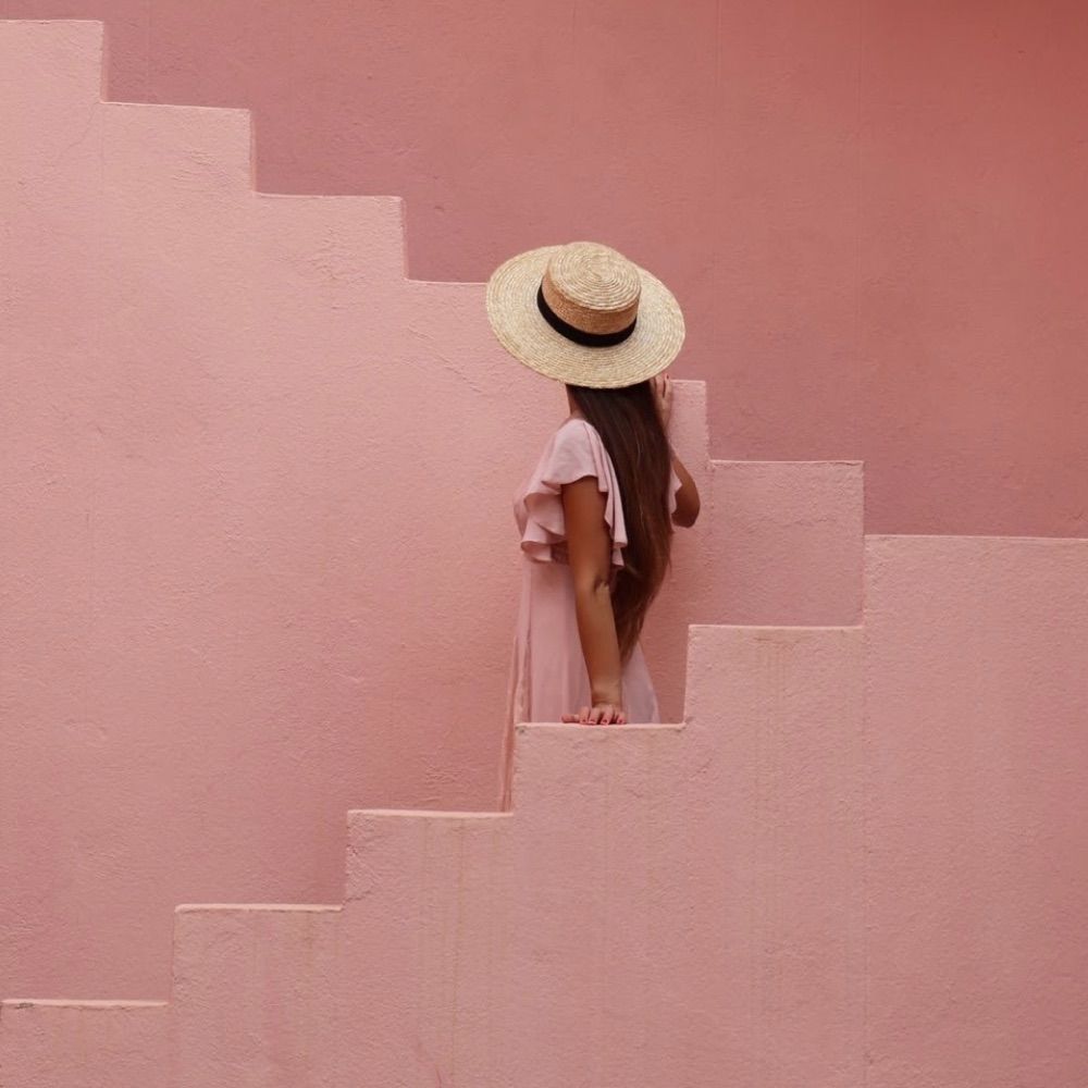 Angie | travel creator | life in Spain