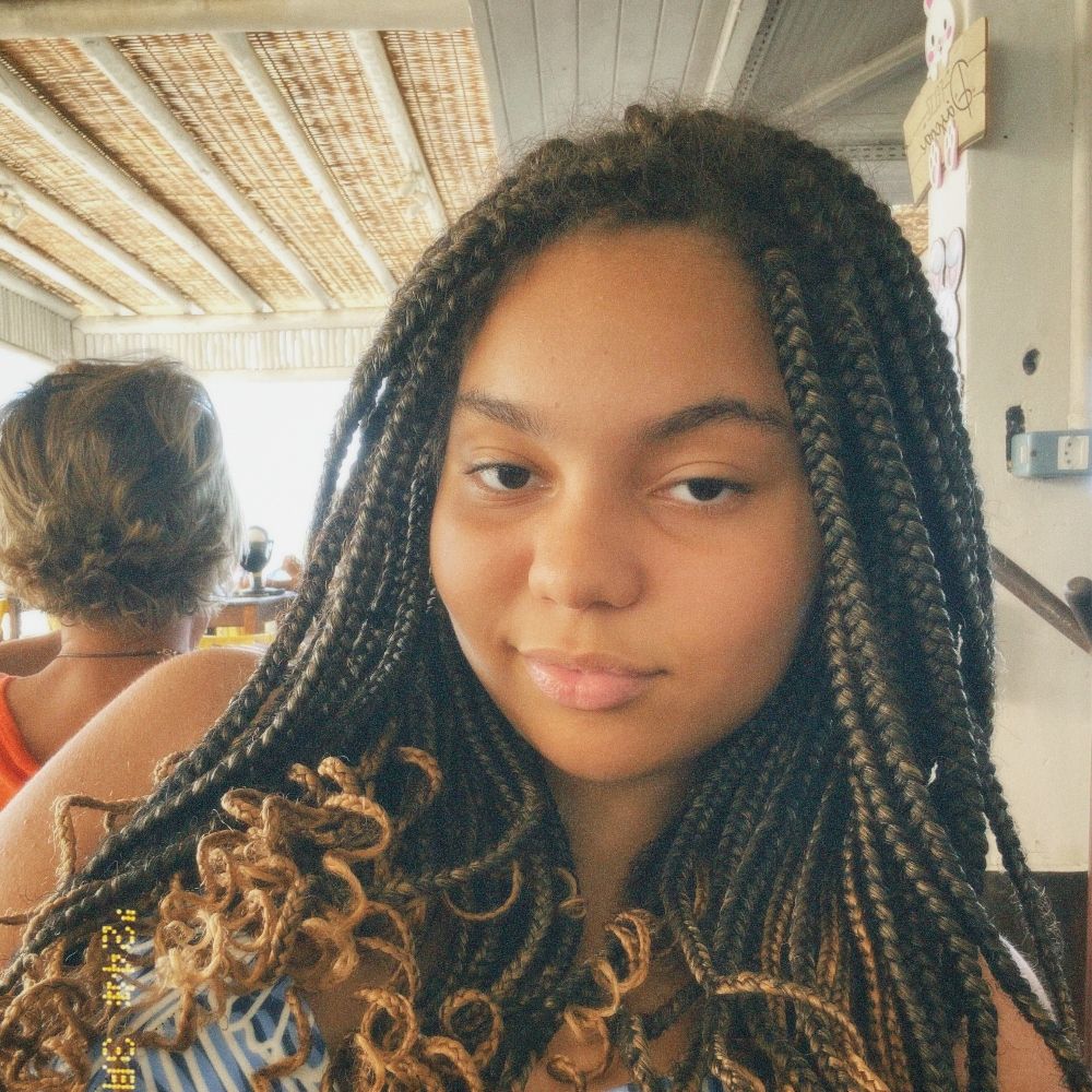 ana. ⚢