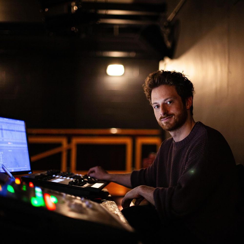 Simon Paris