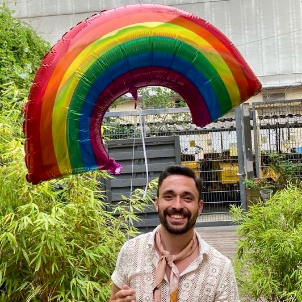 Ru 🏳️‍🌈🌱👨🏻‍🏫