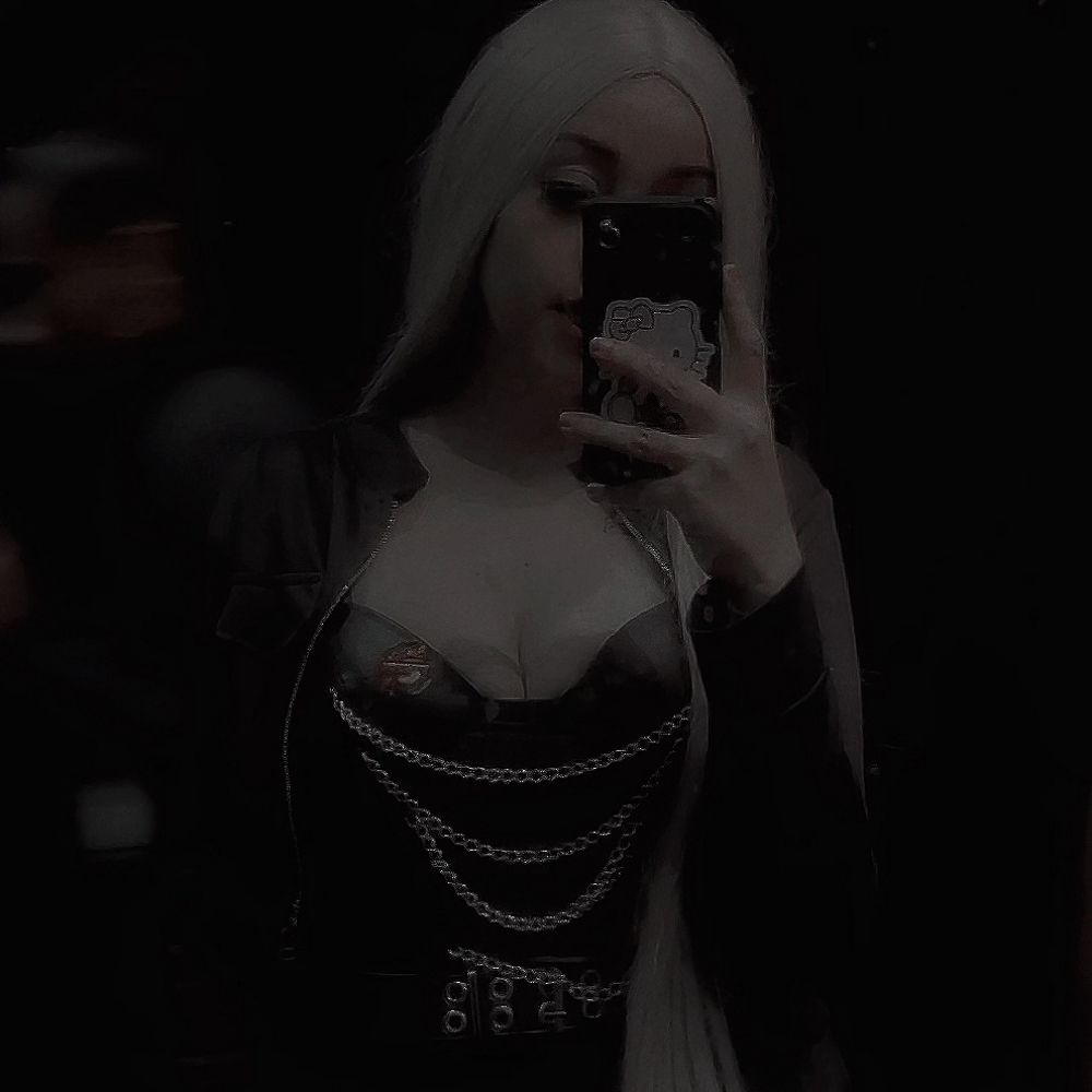 m o o n 🌙