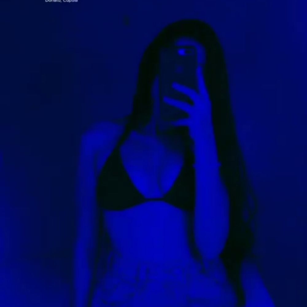 B💋