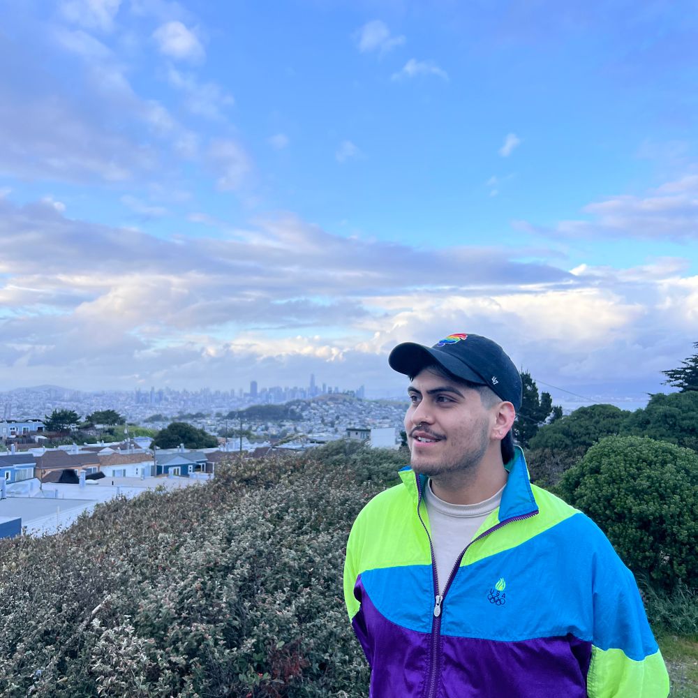 Saúl San Francisco Gay Boy 🦜🐕