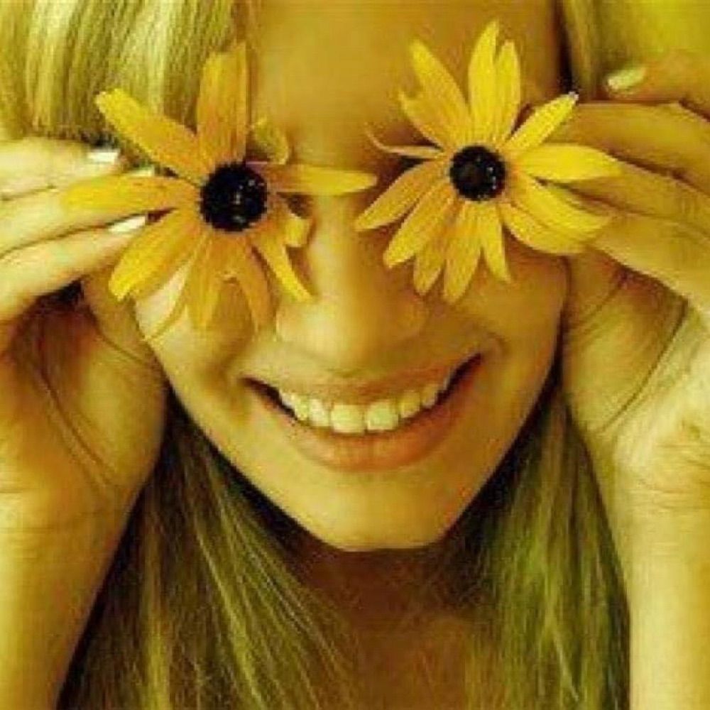 Sunflower girl