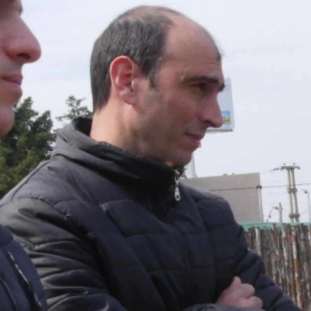 Tomás