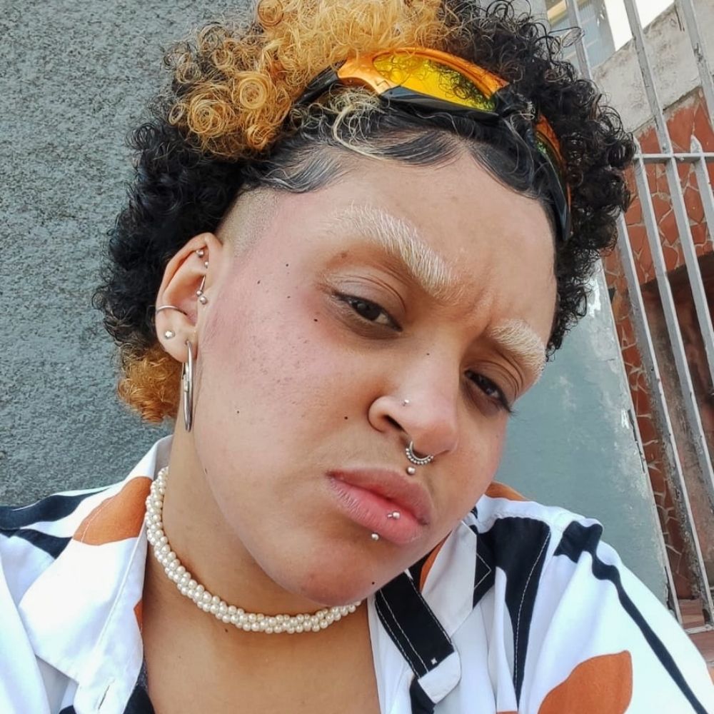 pretinhe dos olhos terríveis 🔆