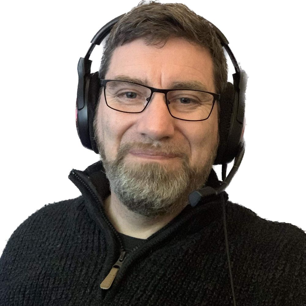 Peter D Holmes