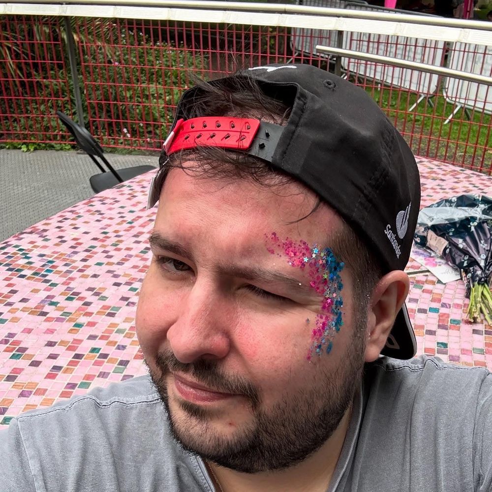 awkwardd.tifosi.social profile picture