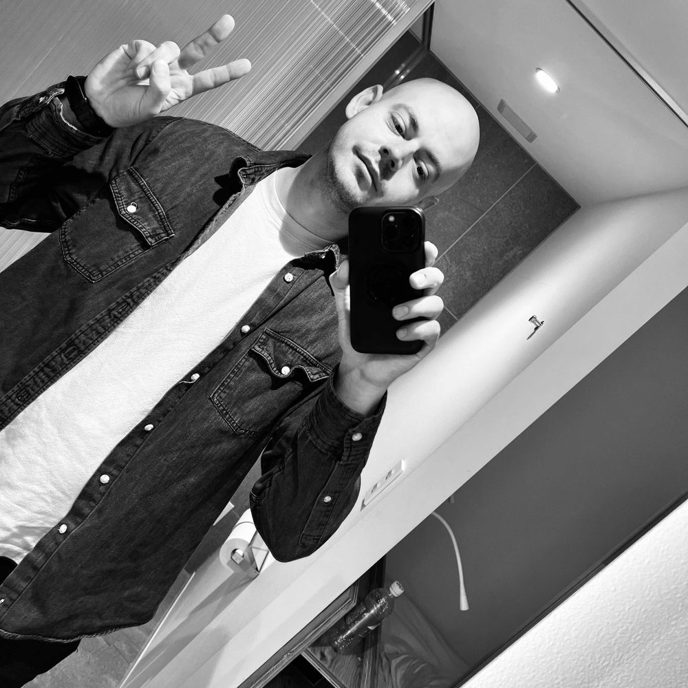 Charlie Nowell