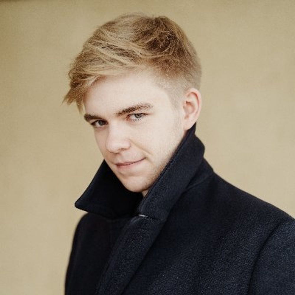 Anton Leicht