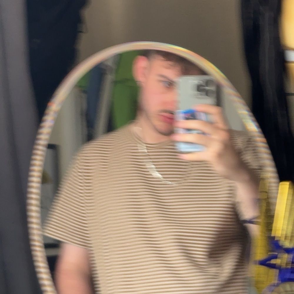 sam 🦑