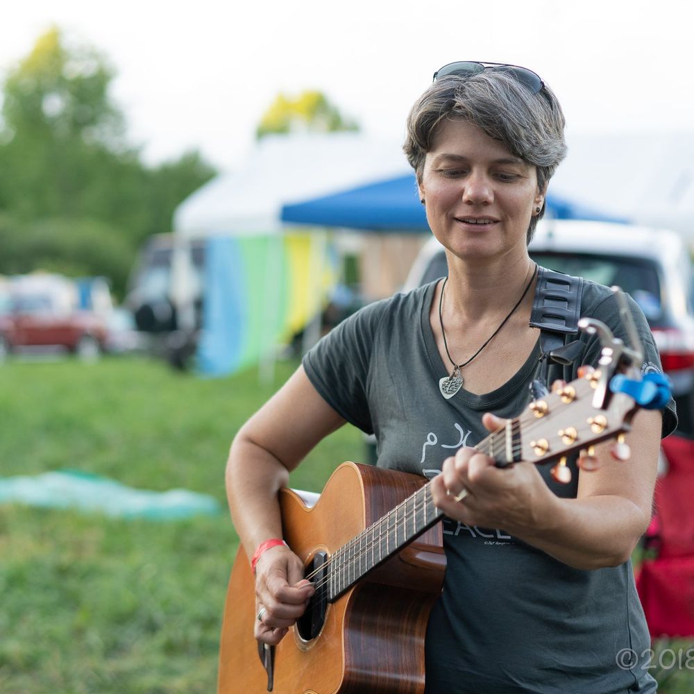 Linda Sharar - Songwriter