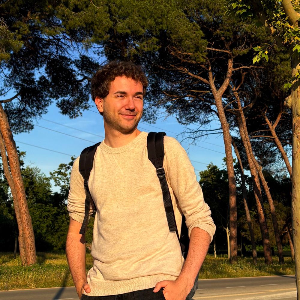 Víctor López