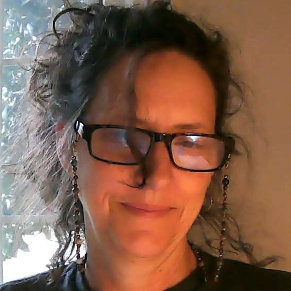 Lynn Clare's avatar