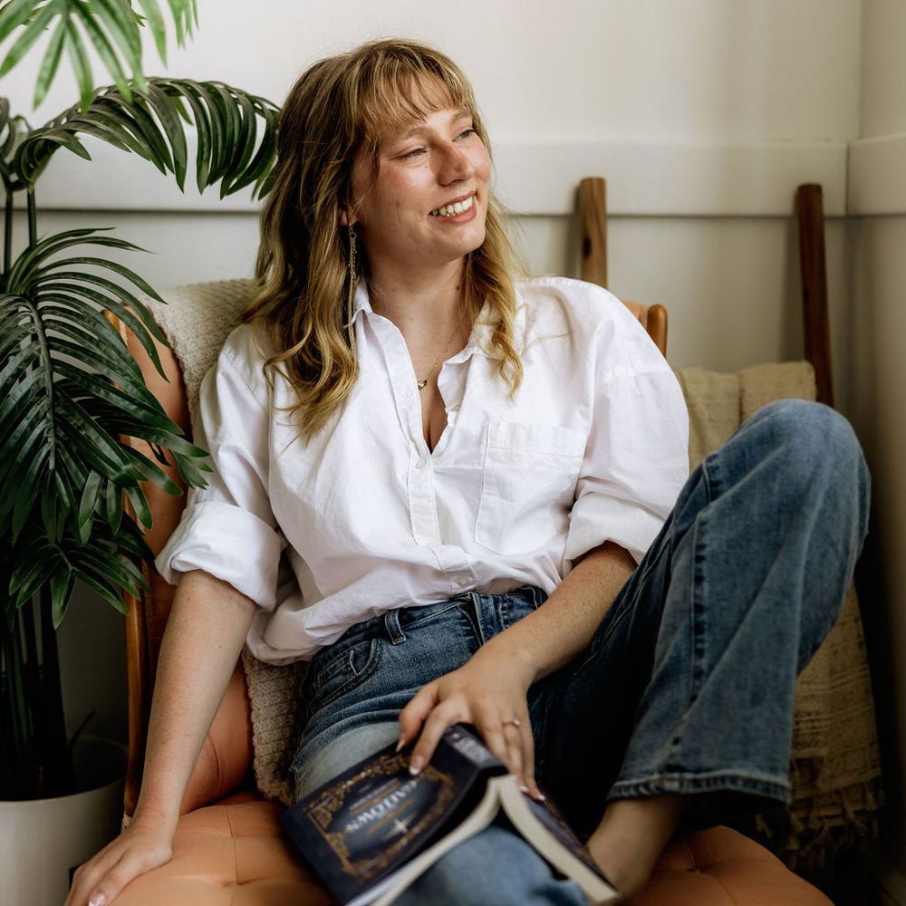 Elizabeth Skarpnes. Author.