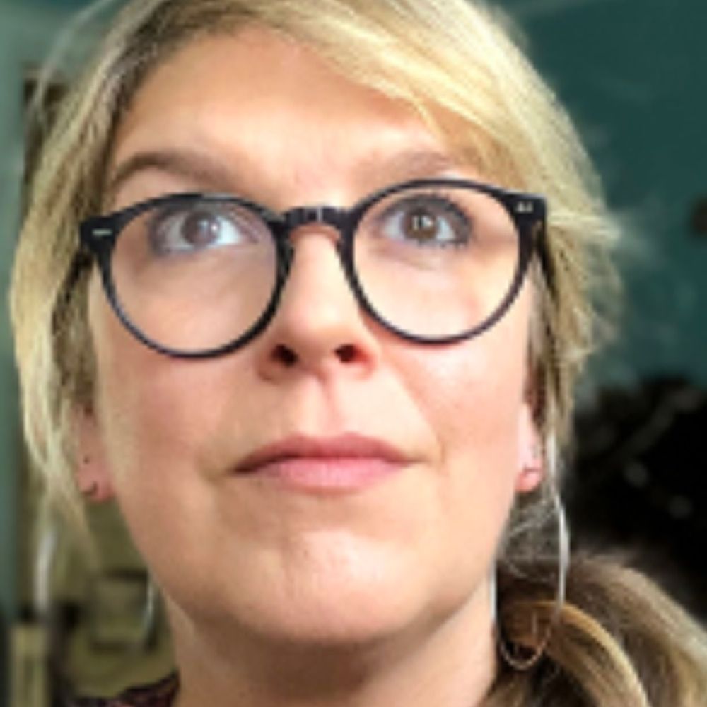 Sarah D(estroy ICE) Bunting