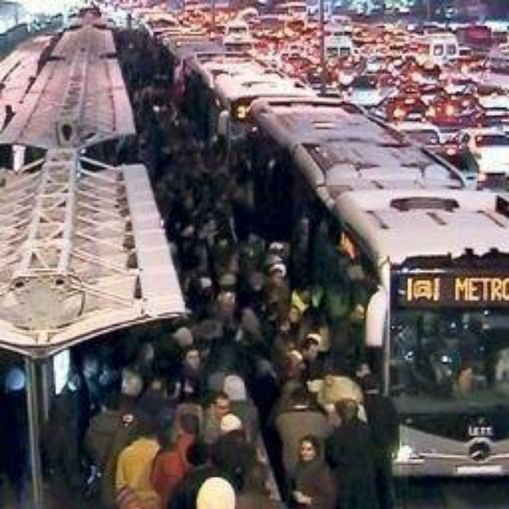 Dolu Metrobus