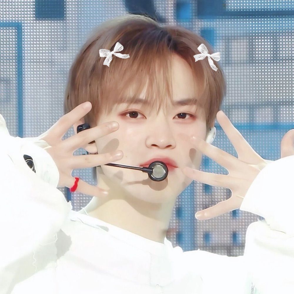 ✿.｡. ɱochilele .:｡✿*ﾟ