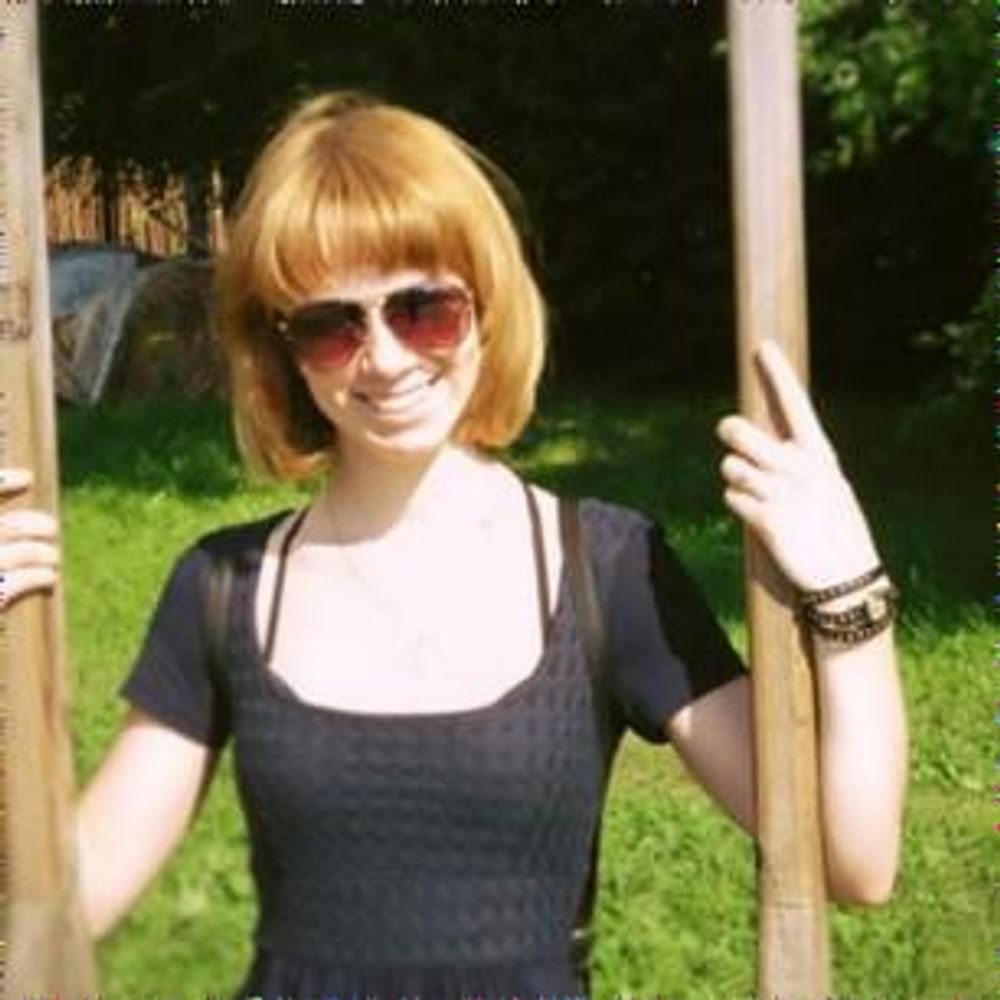 Emo Sondra