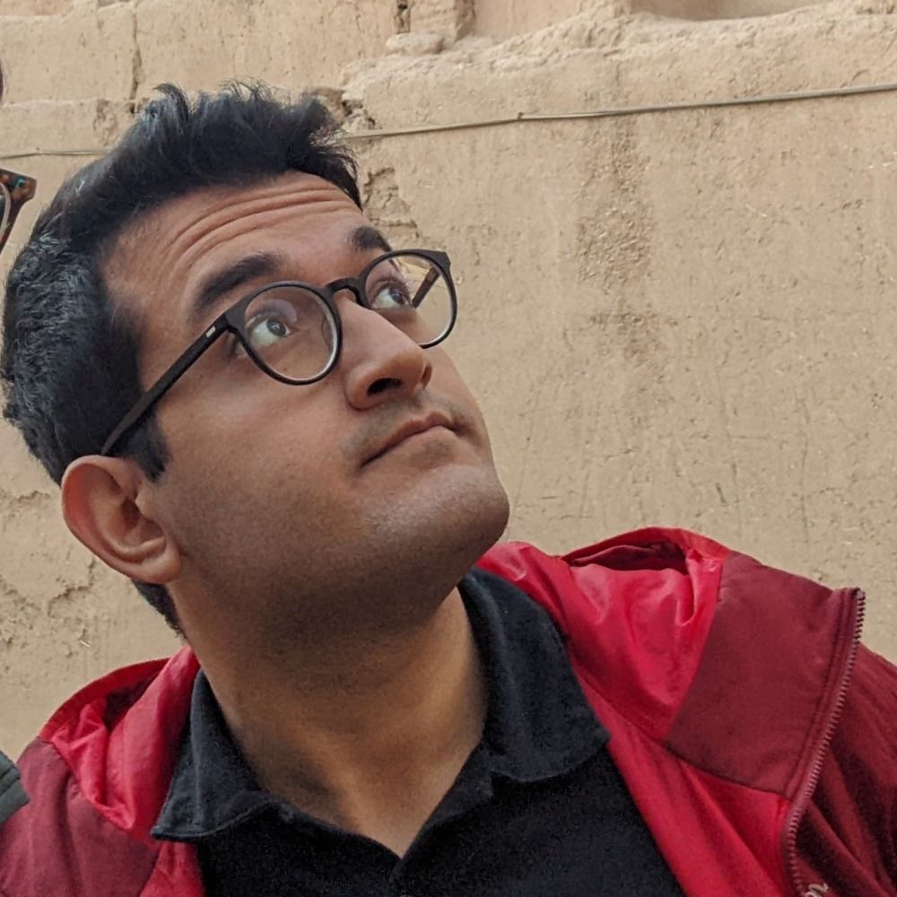 Arshiya Sangchooli (He/They)