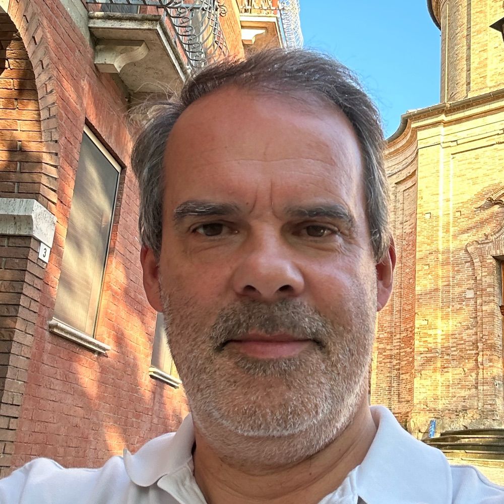 Luís Caires