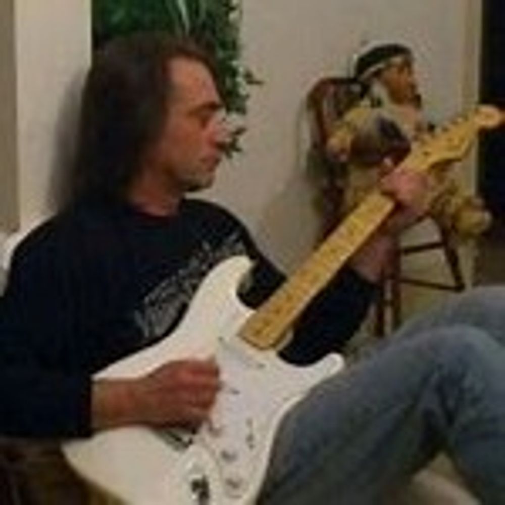 Profile picture guitar56.bsky.social