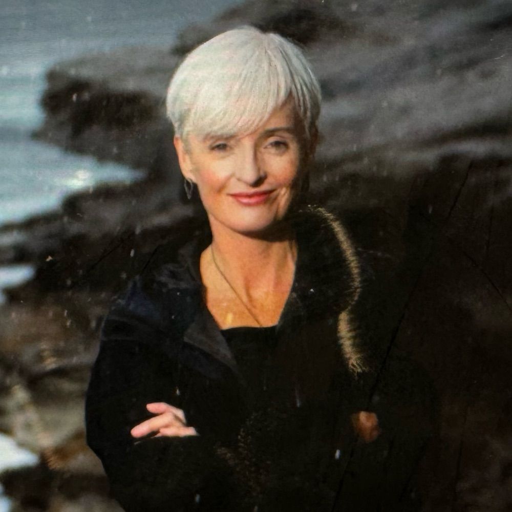 Emma L Johnston