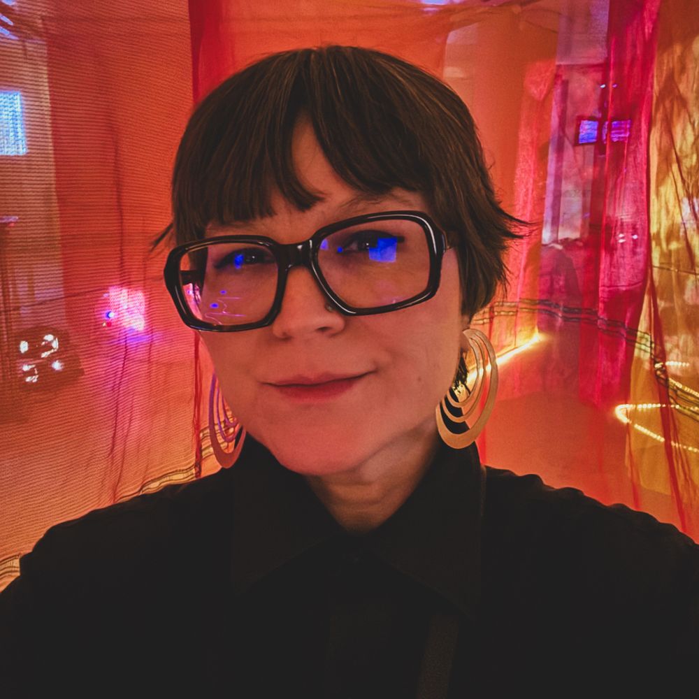 Canan Marasligil (she/they)