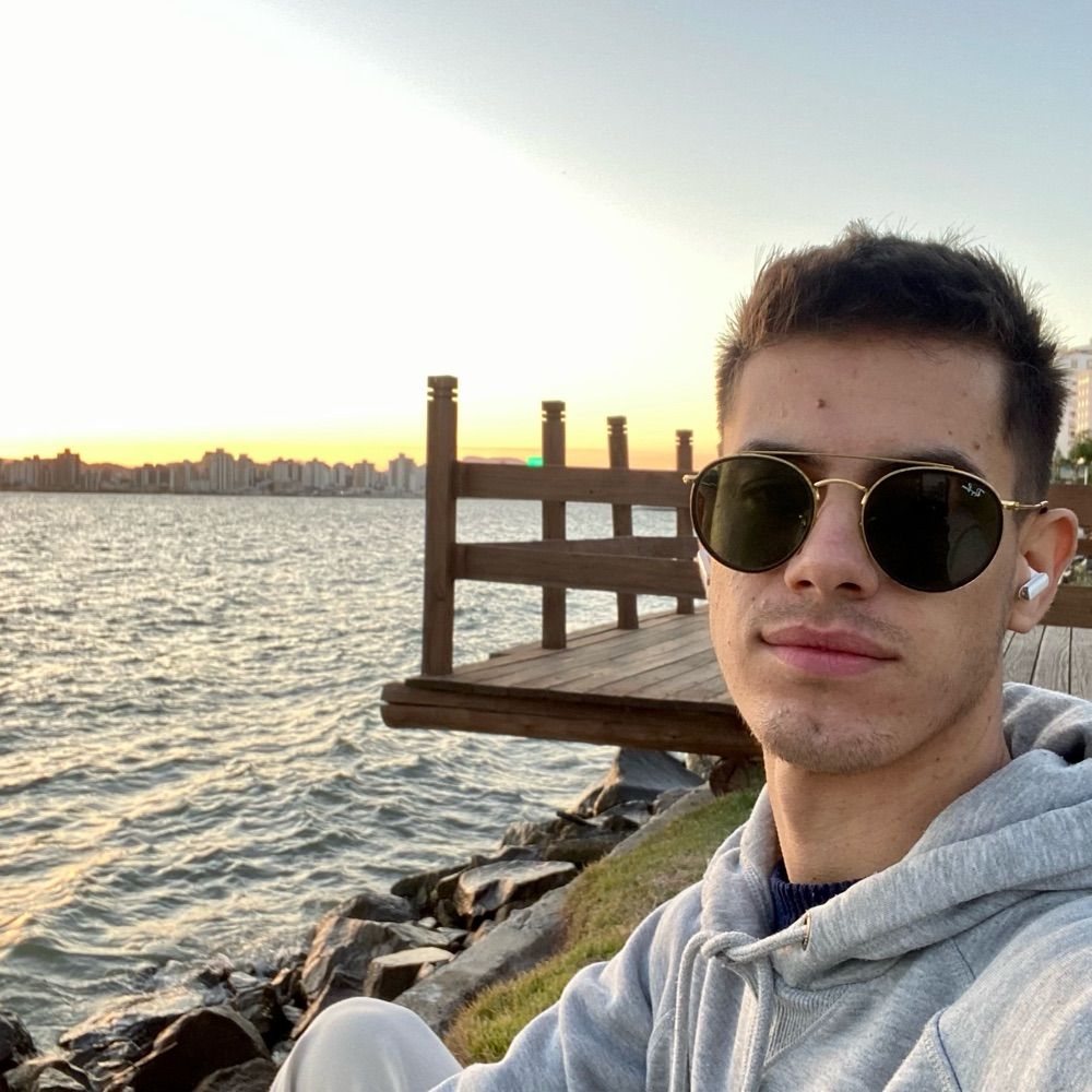 Daniel Aguiar
