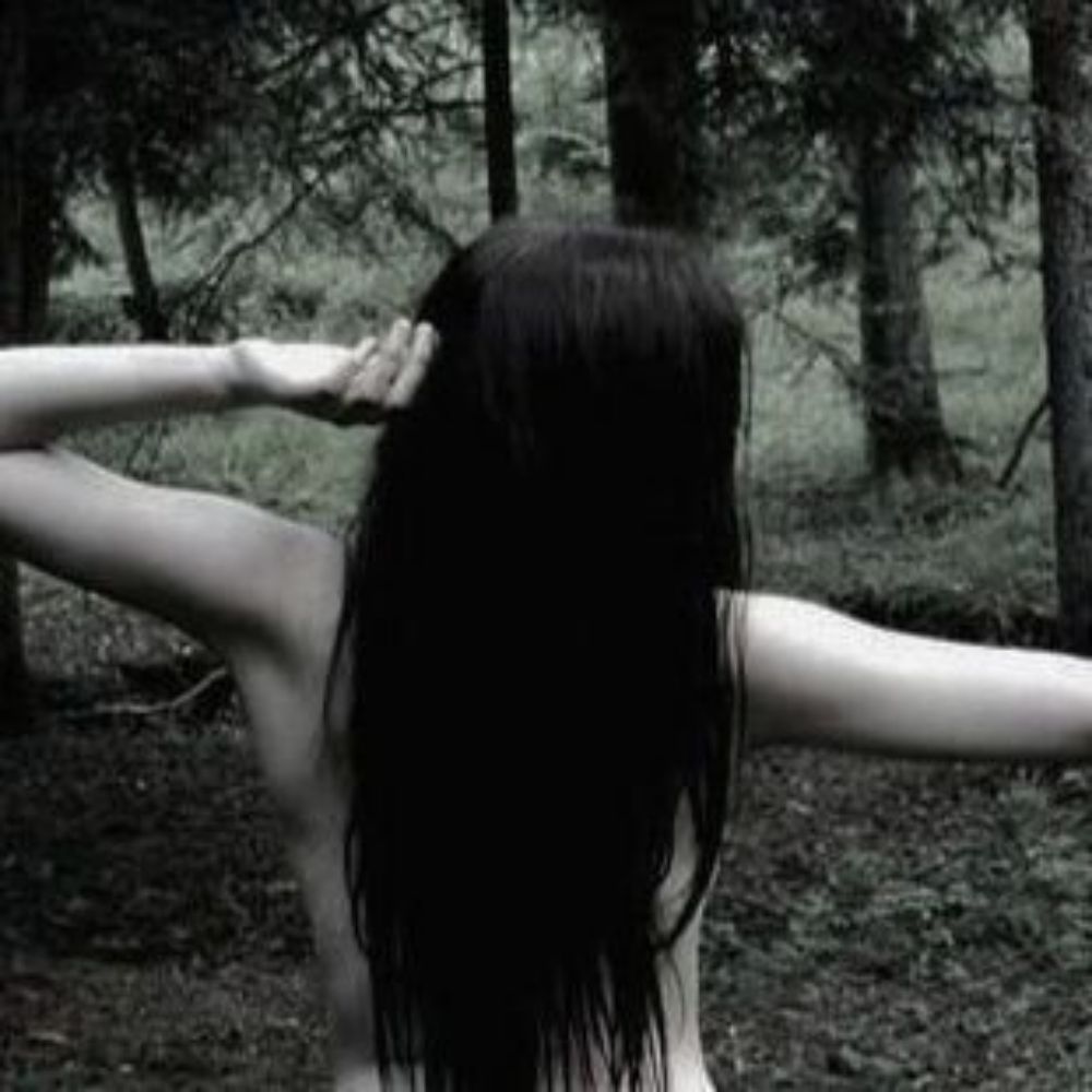 ♱