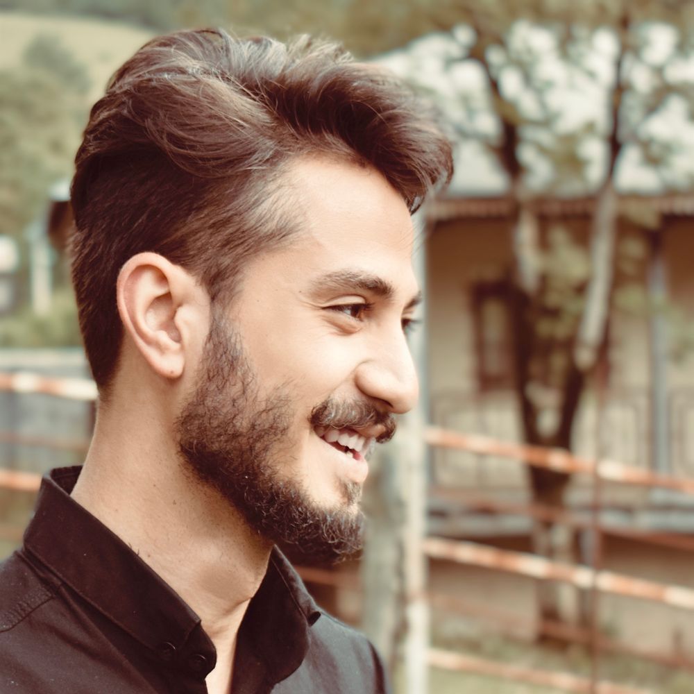 Aria Vojdani