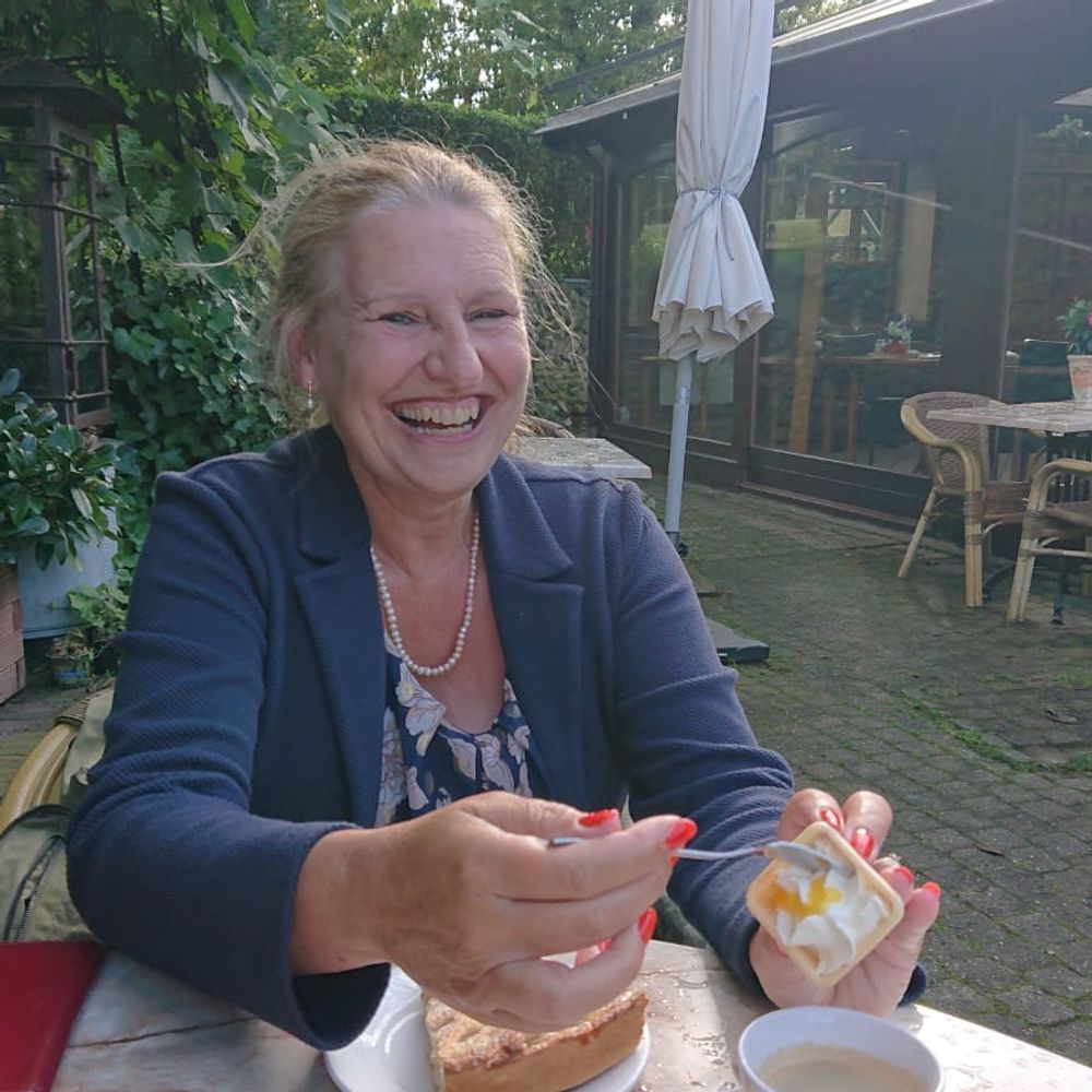 Elly Landzaat