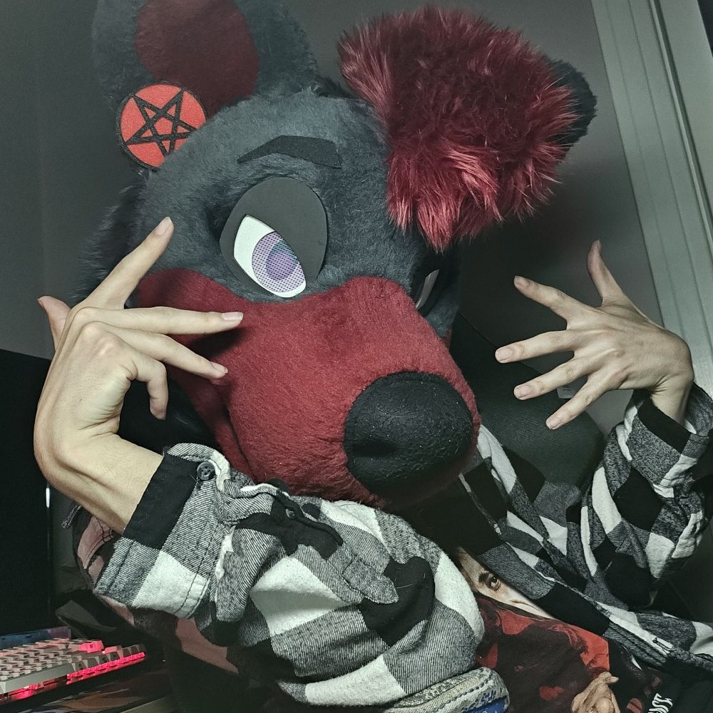 LovelyLilFox AD (Gray💜)