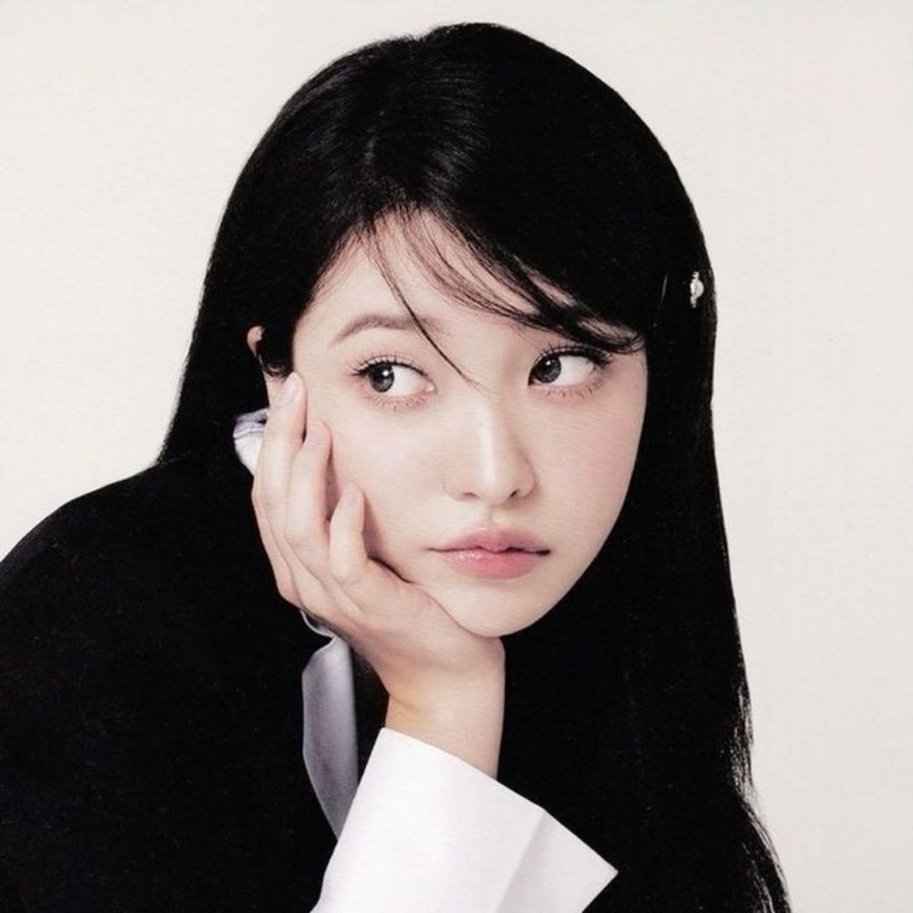 Bela³³ (mark's girl)