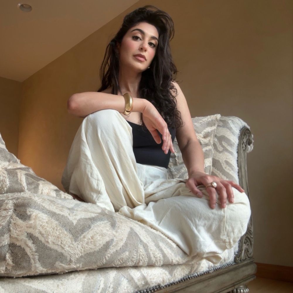 GINA NÄUMAN • جینا نعمان