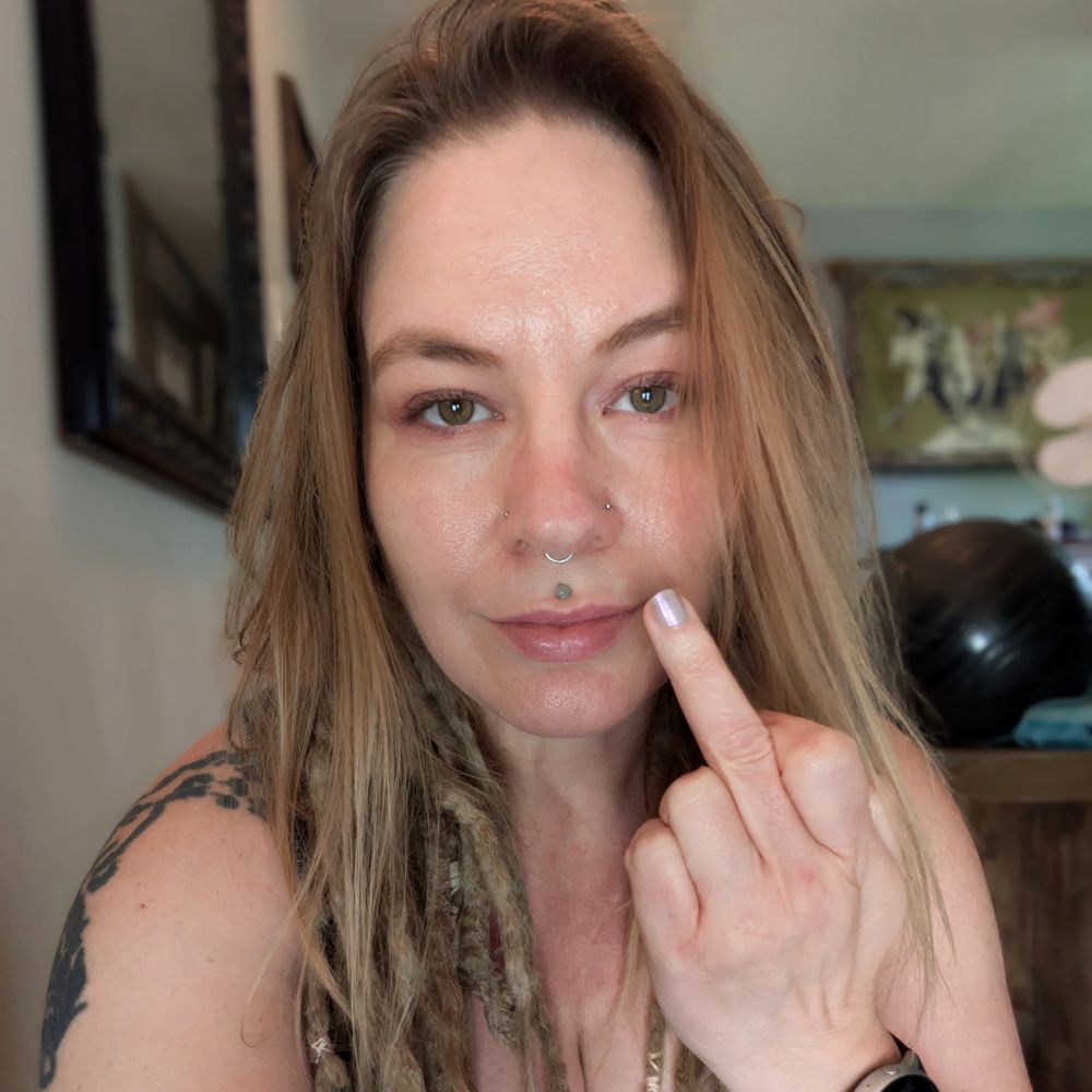 discordantmuse.bsky.social profile picture