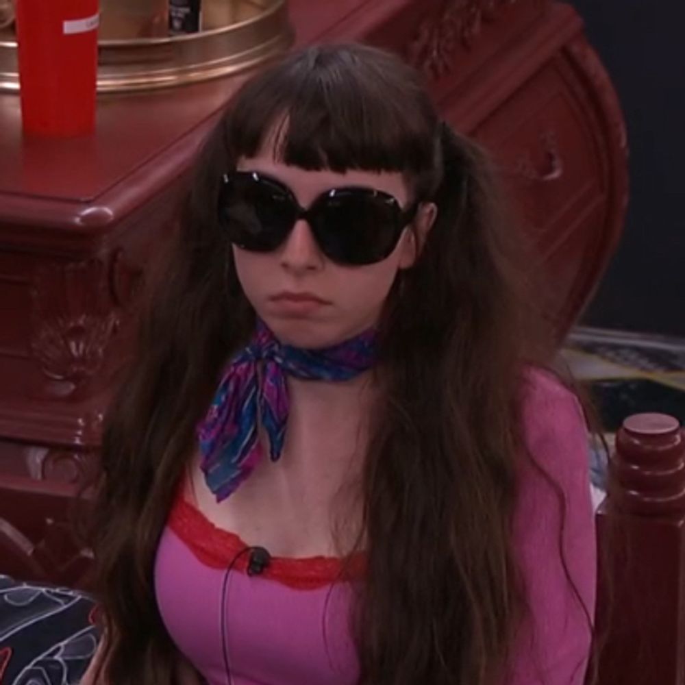 Julia | AVA HIVE #BB27