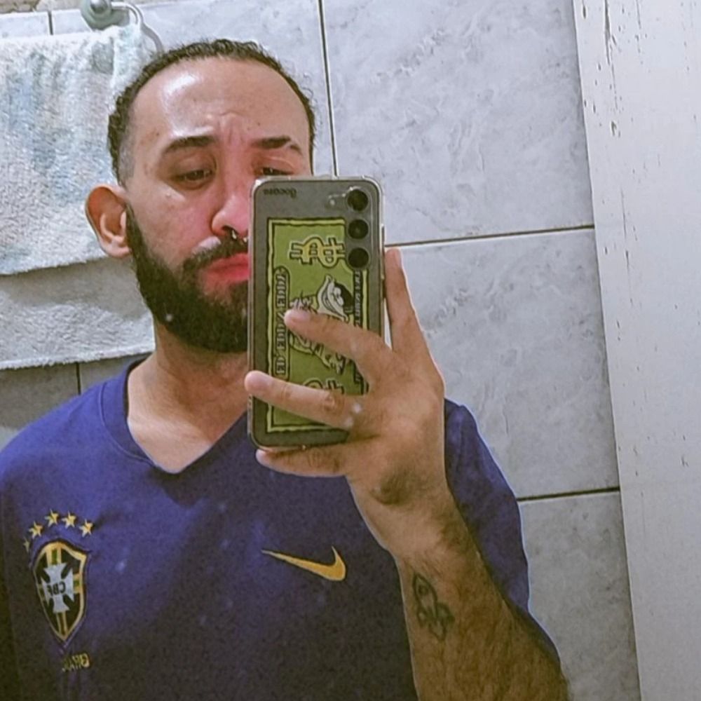 gui | VAI VER O TØP E A SHAKIRA 