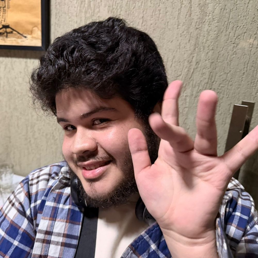 enrike encontrou o pé da estátua 🇵🇾🧉 o saussure de jockstrap
