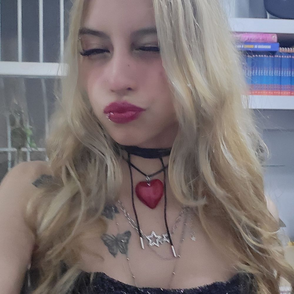 Tzü ⭒˚｡⋆ : .｡ 🦋 🫧