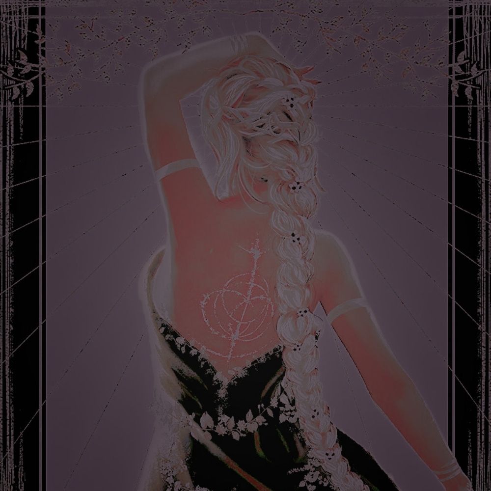 𝗤𝗨𝗘𝗘𝗡 𝗠𝗢𝗧𝗛𝗘𝗥