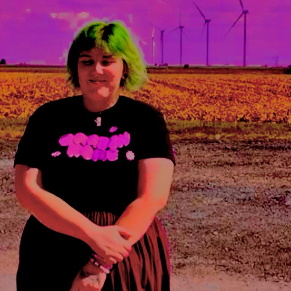Fern (she/they)