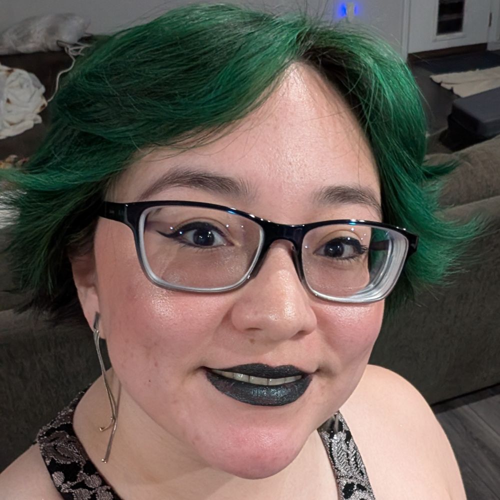 Lily Luz (she/her)
