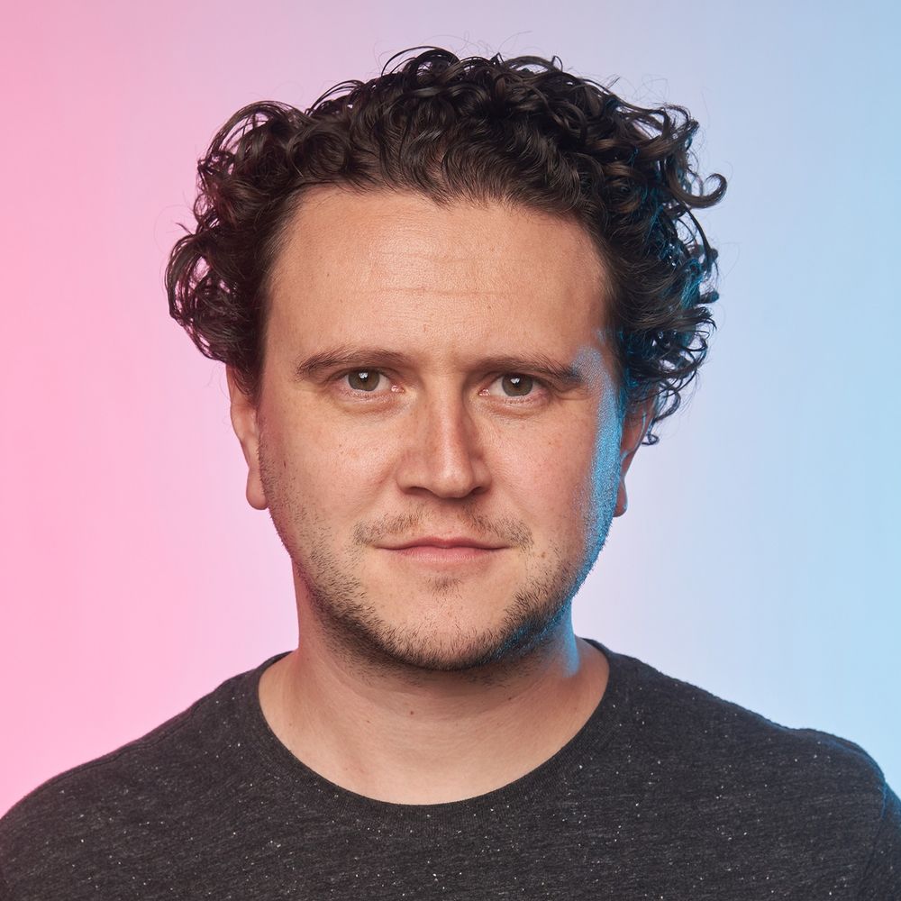 Simon Davis