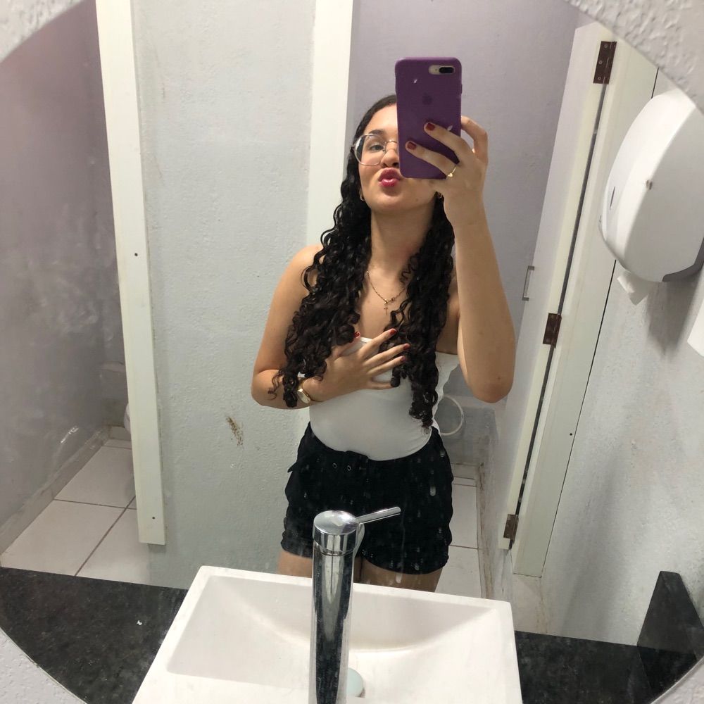 laryssa 