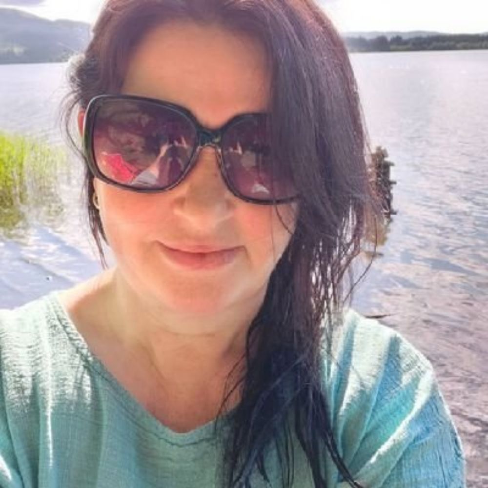 Morna O'May, CVA, FRSA
